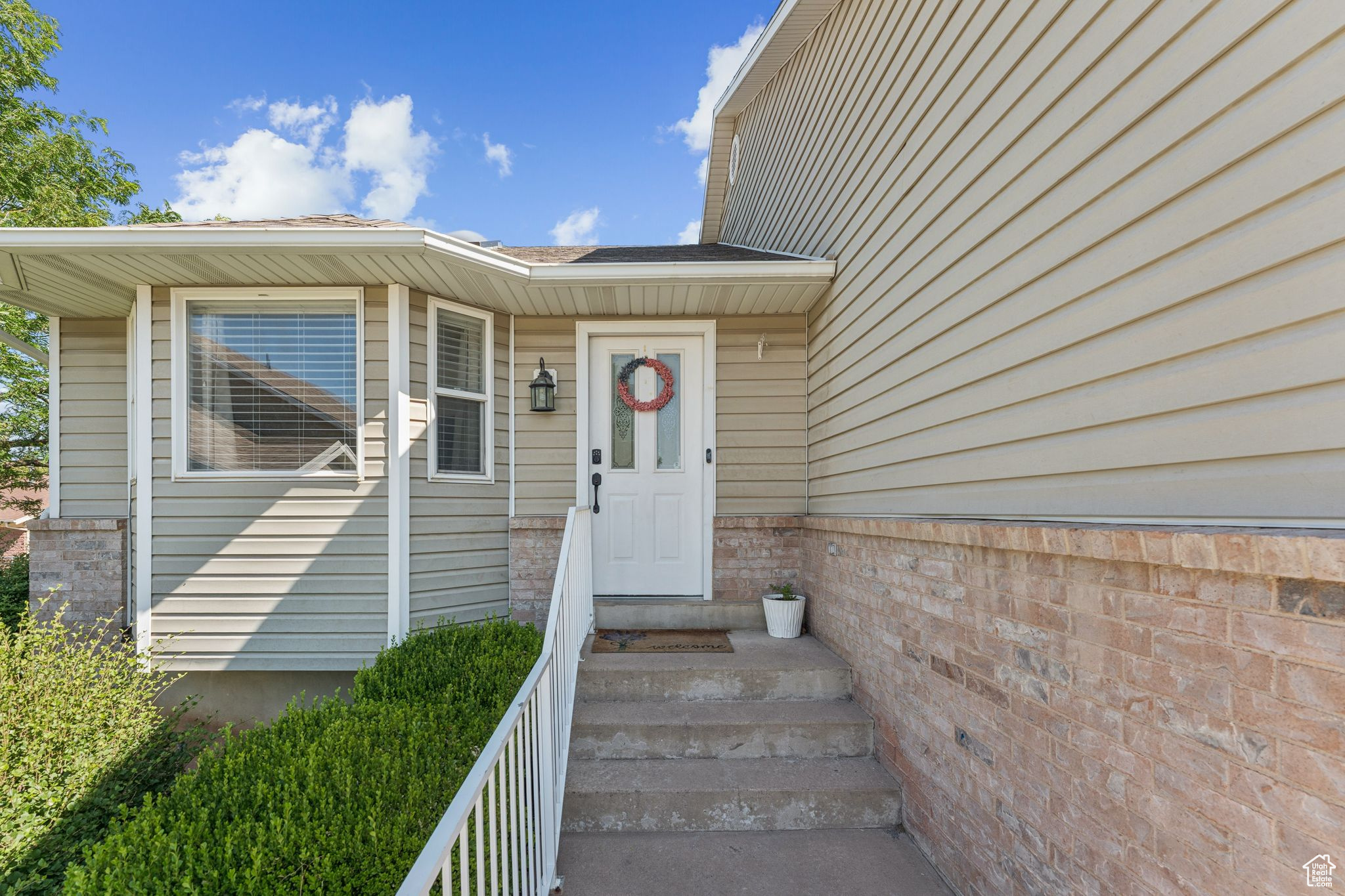 WHISPERING PINES - Residential