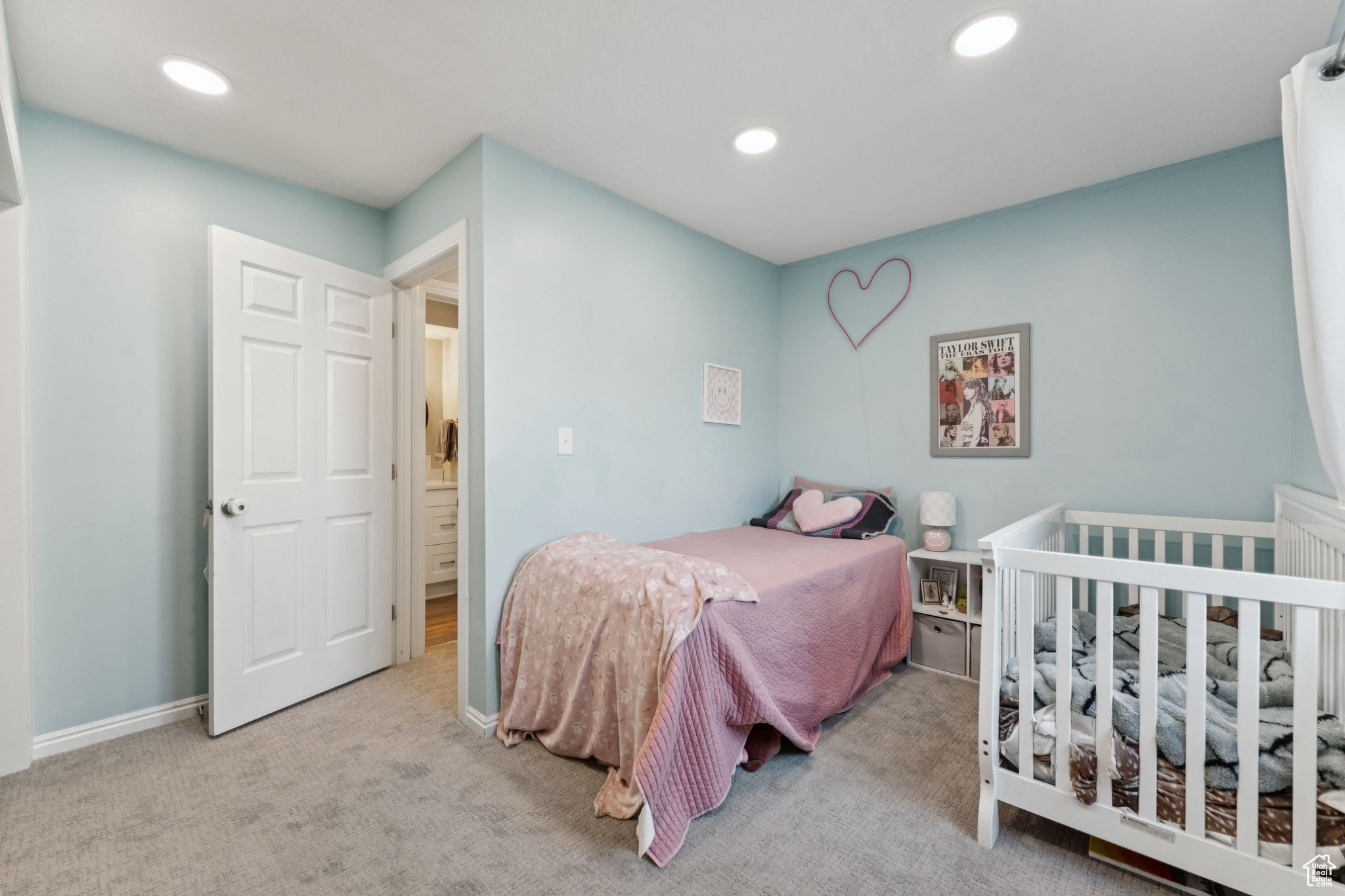 WHISPERING PINES - Residential