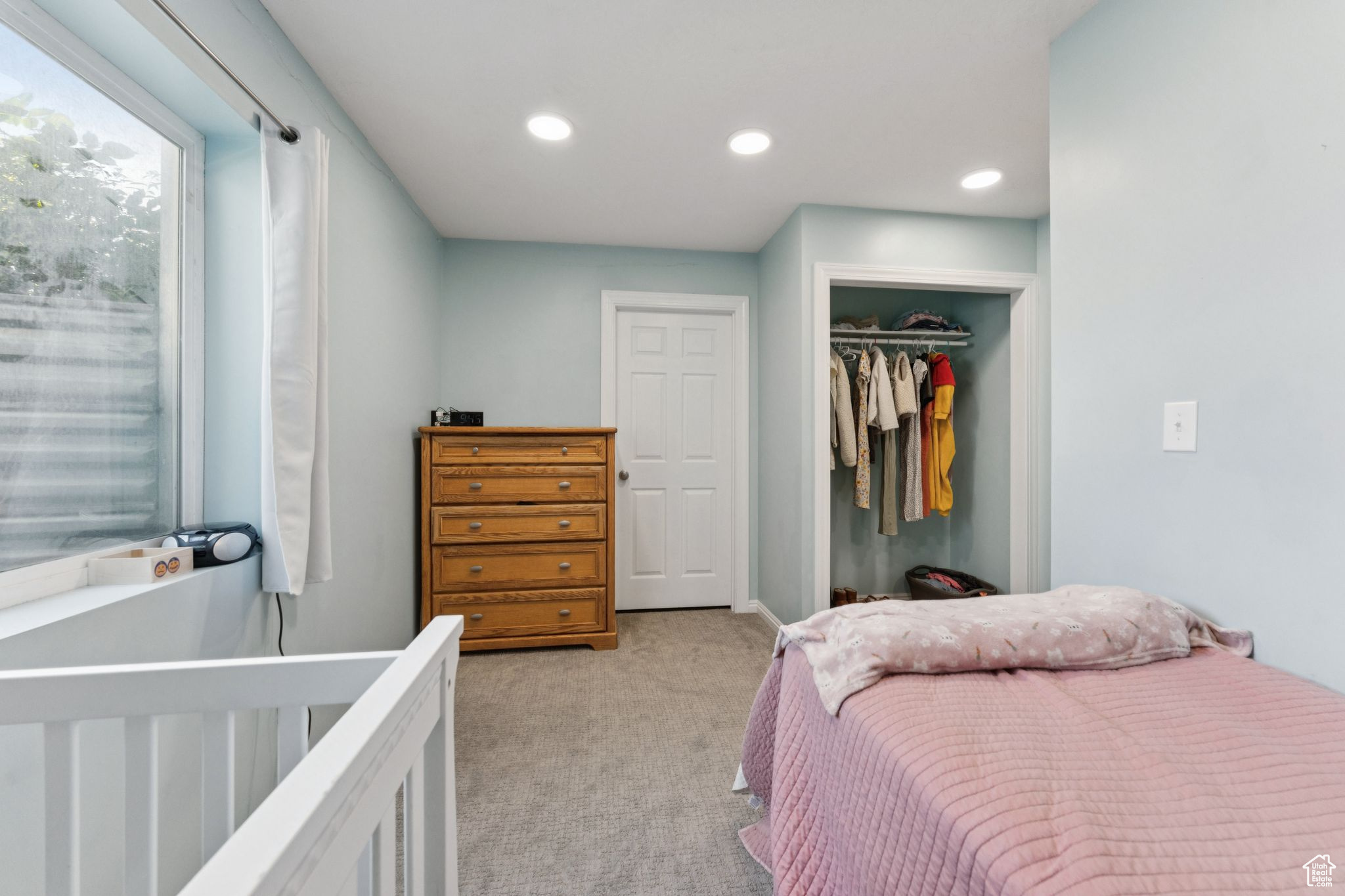 WHISPERING PINES - Residential