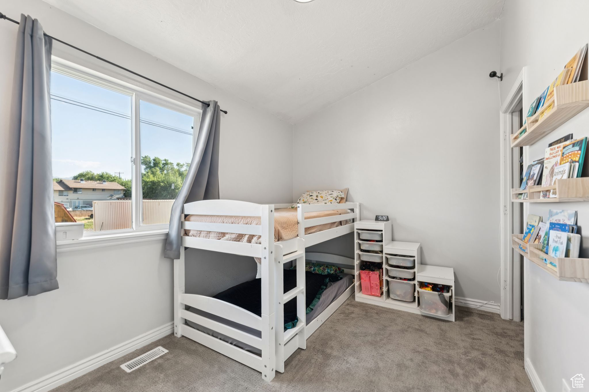 WHISPERING PINES - Residential