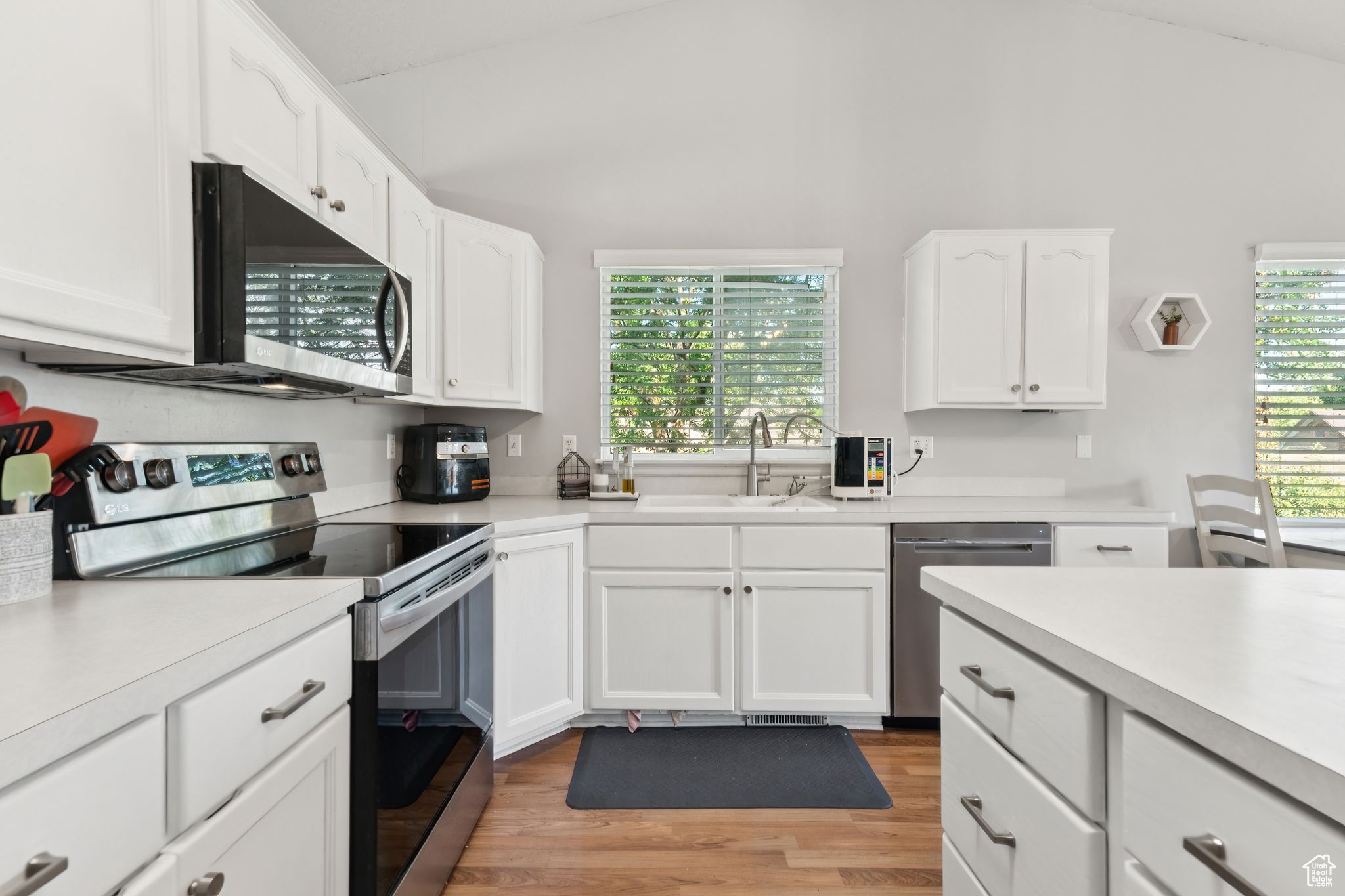 WHISPERING PINES - Residential