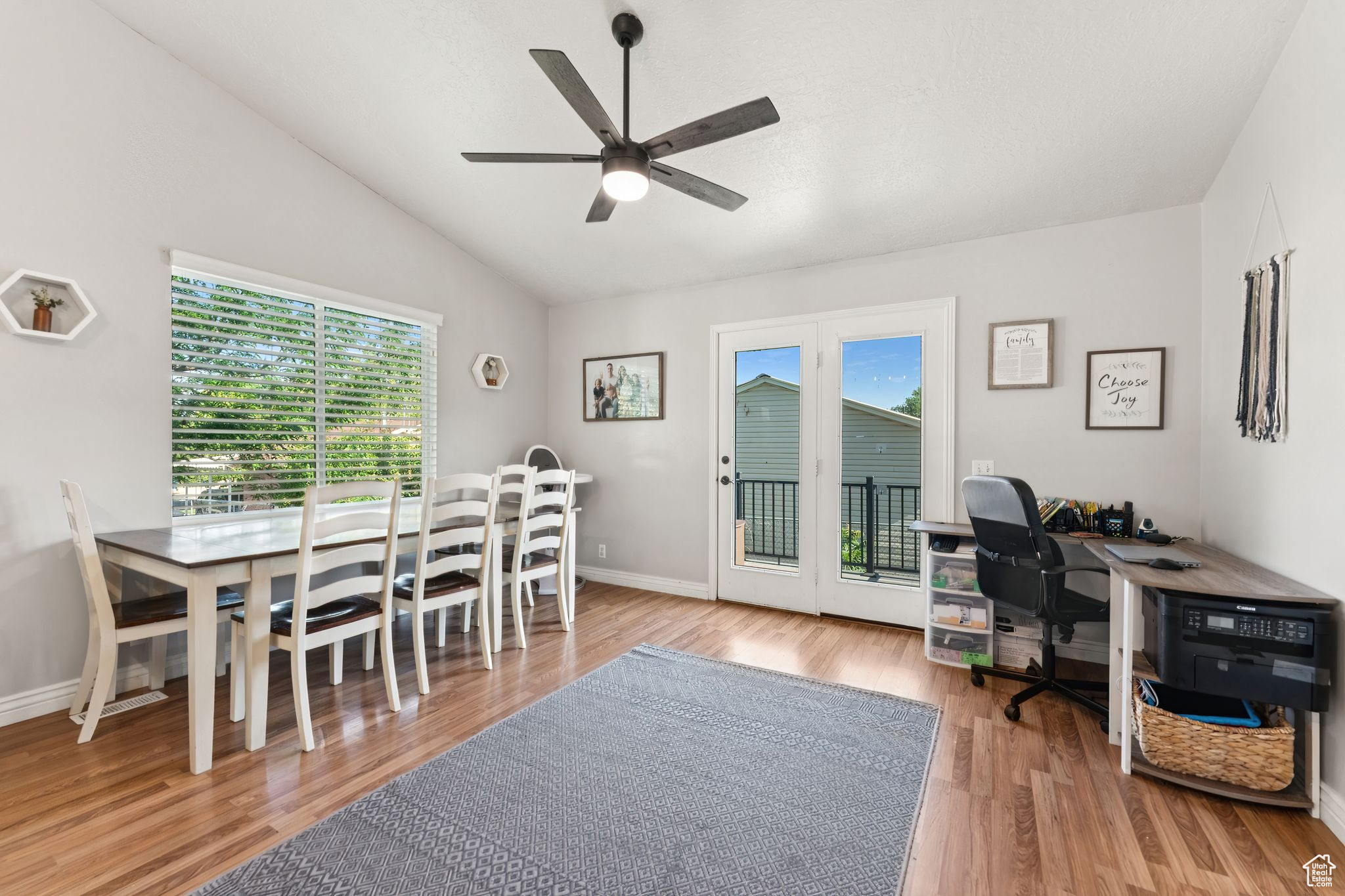 WHISPERING PINES - Residential