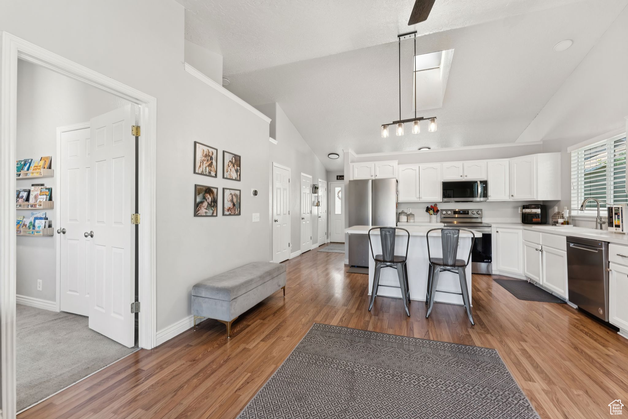 WHISPERING PINES - Residential