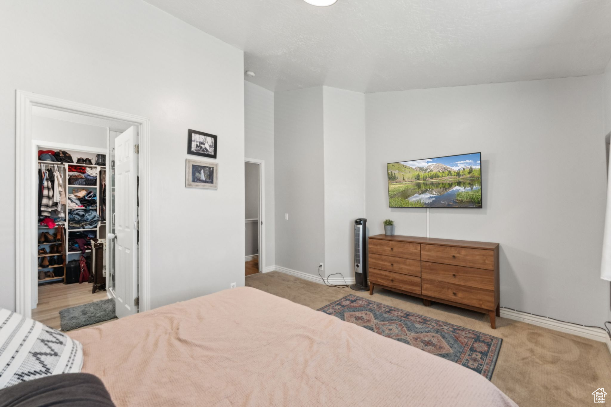 WHISPERING PINES - Residential