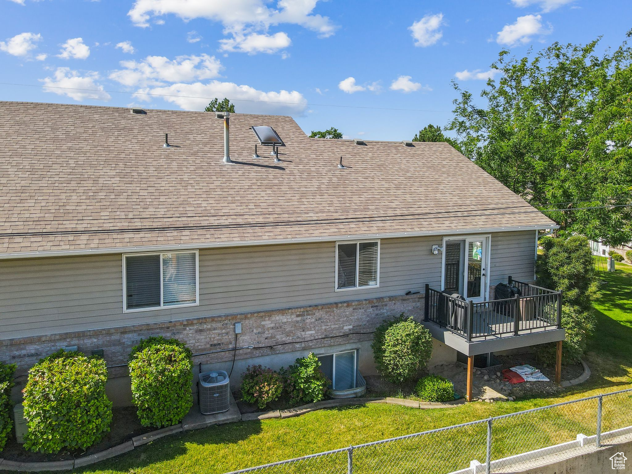 WHISPERING PINES - Residential