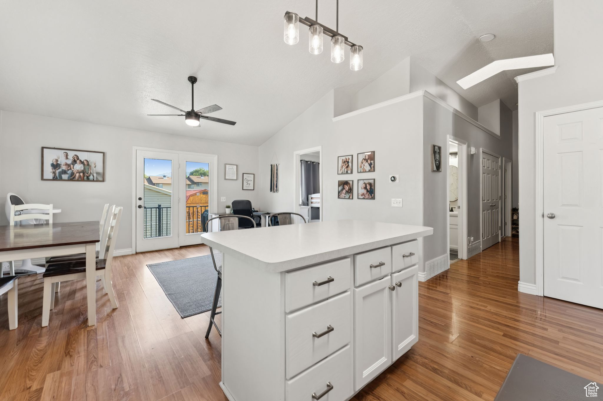 WHISPERING PINES - Residential