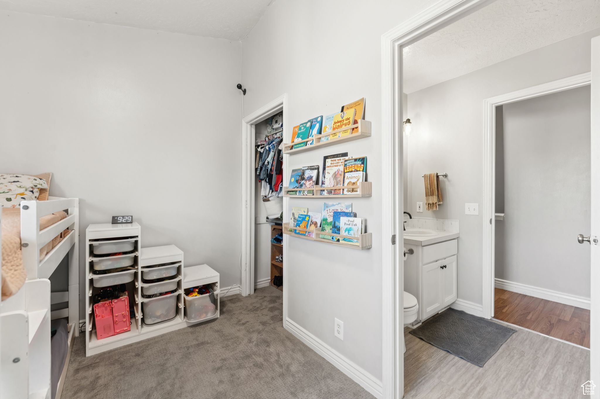 WHISPERING PINES - Residential