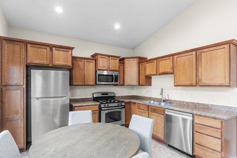 Tiny photo for 1090 N SHEPARD CREEK PKWY #6, Farmington, UT 84025 (MLS # 2123858)