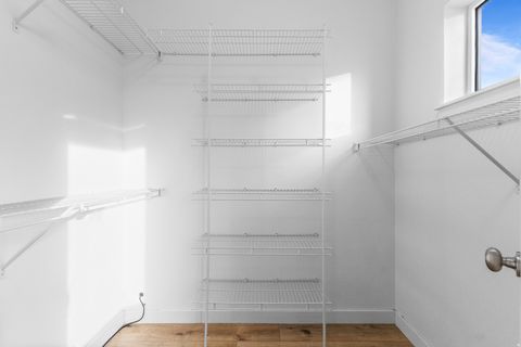 Tiny photo for 1090 N SHEPARD CREEK PKWY #6, Farmington, UT 84025 (MLS # 2123858)