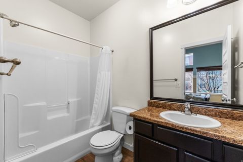 Tiny photo for 1090 N SHEPARD CREEK PKWY #6, Farmington, UT 84025 (MLS # 2123858)