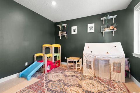 Tiny photo for 1048 N KENSINGTON HTS, Kaysville, UT 84037 (MLS # 2135147)