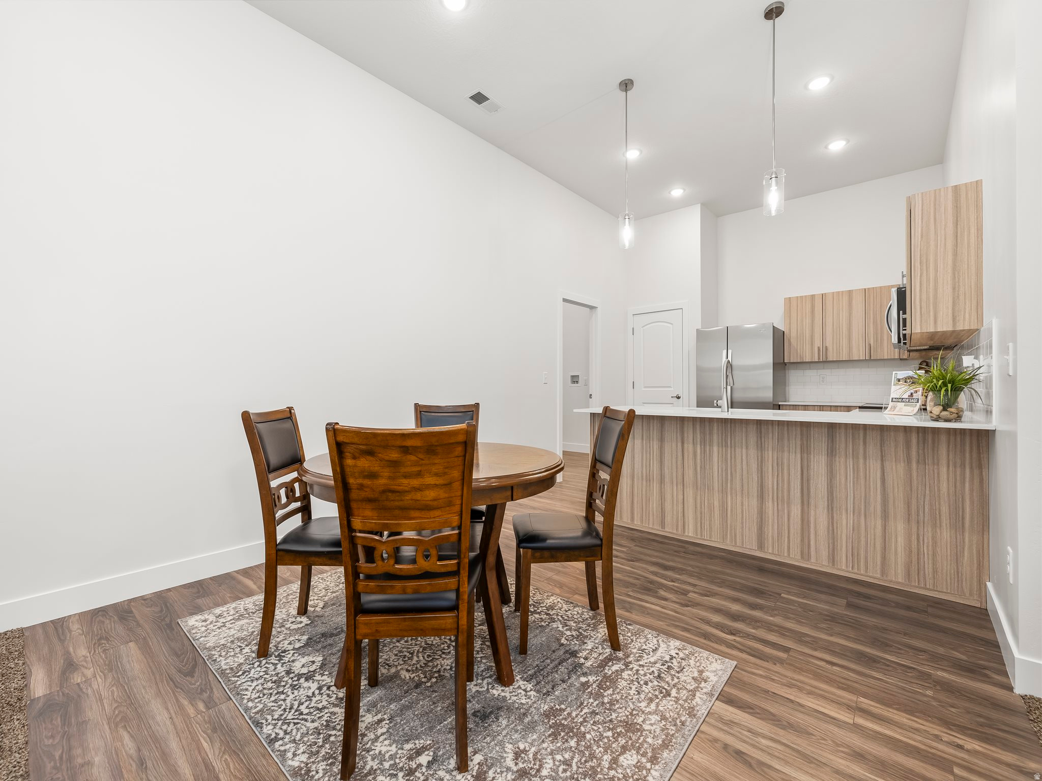 SARATOGA VIEW - Residential