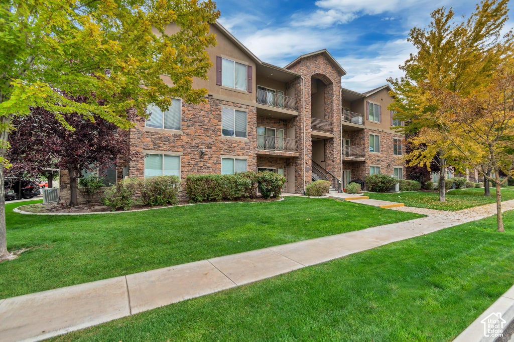 Photo of 476 W 200 N #208, Springville, UT 84663 (MLS # 2189051)