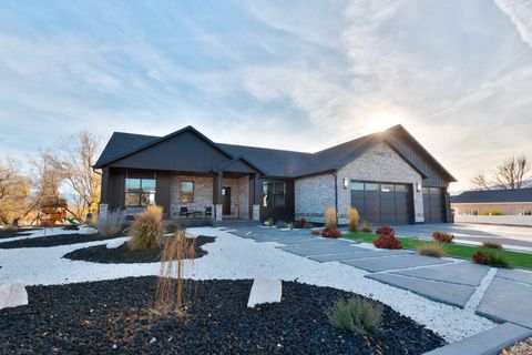 Photo of 340 E 300 N, Moroni, UT 84646 (MLS # 2129363)