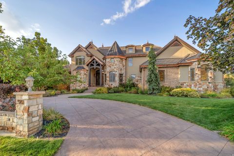 Photo of 753 E SIERRA VIEW VW S, Mapleton, UT 84664 (MLS # 2145592)