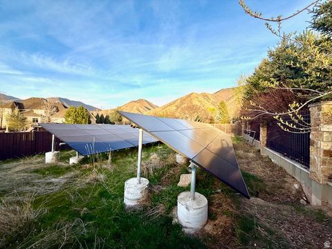 Tiny photo for 753 E SIERRA VIEW VW S, Mapleton, UT 84664 (MLS # 2145592)