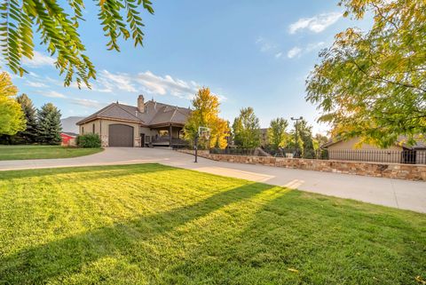 Tiny photo for 753 E SIERRA VIEW VW S, Mapleton, UT 84664 (MLS # 2145592)