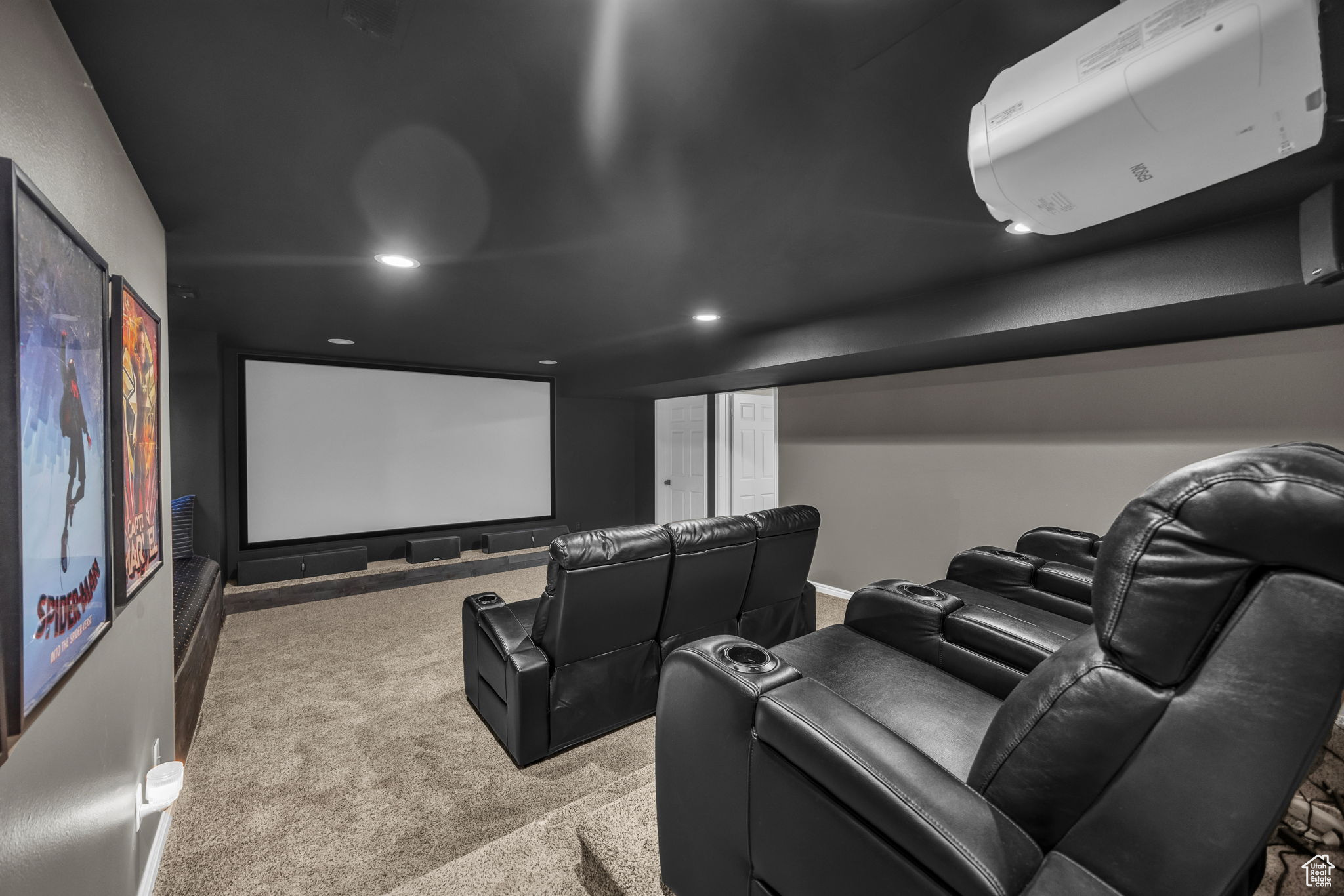 OAKRDIGE COVE - Residential