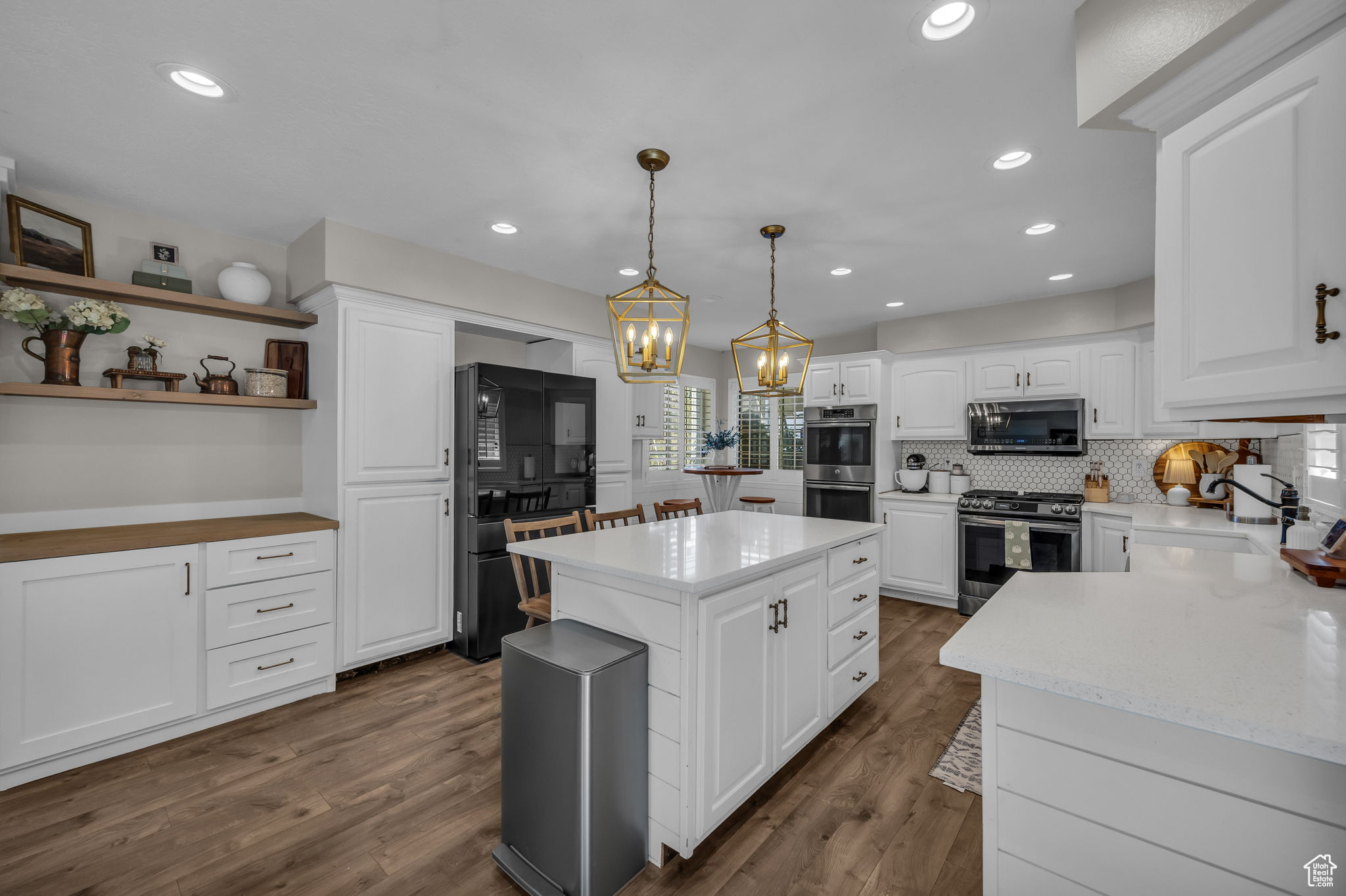 OAKRDIGE COVE - Residential