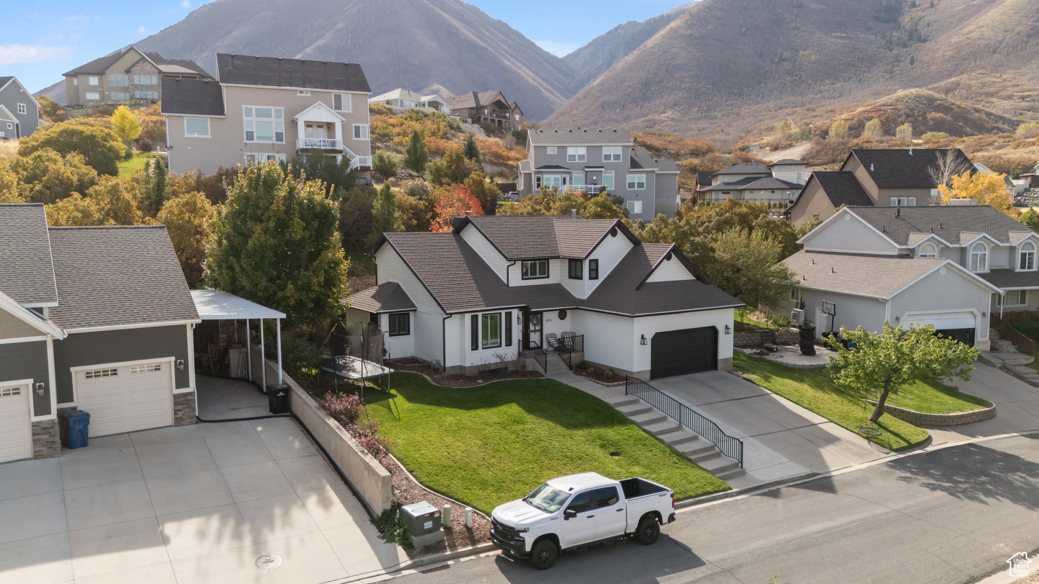 OAKRDIGE COVE - Residential