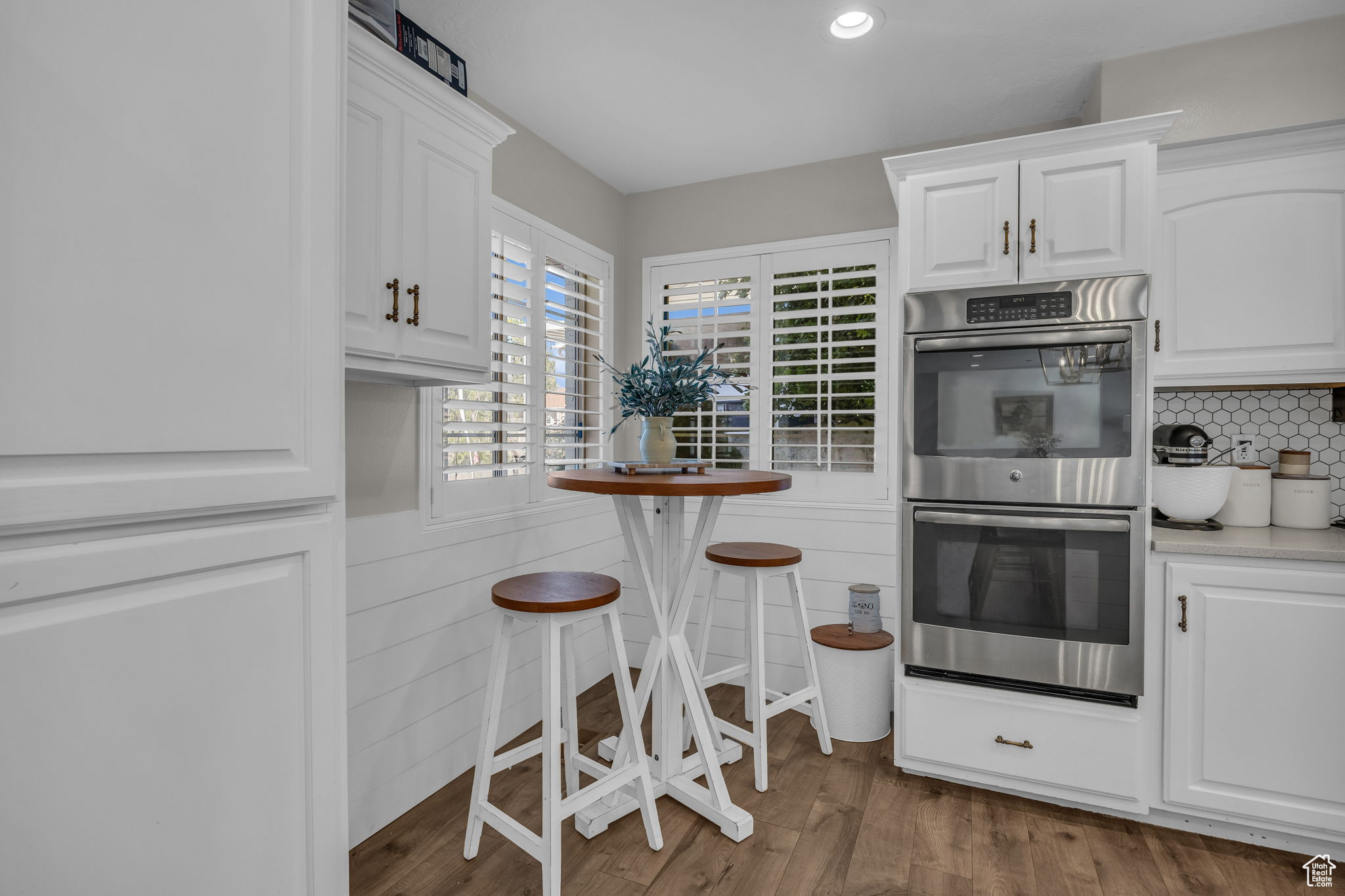 OAKRDIGE COVE - Residential