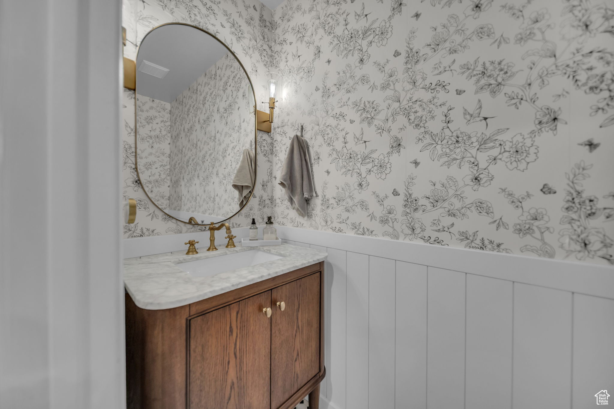 OAKRDIGE COVE - Residential