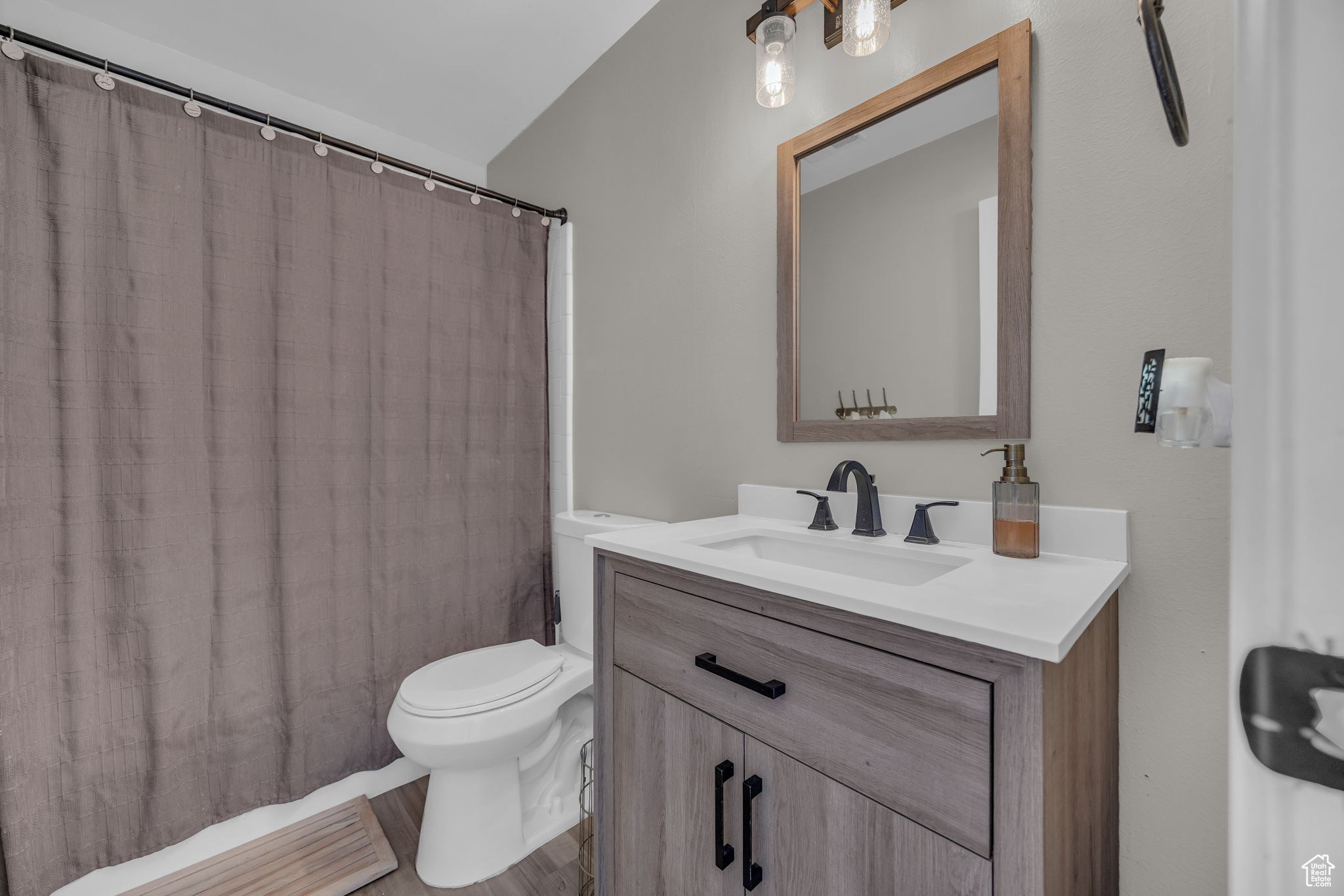 OAKRDIGE COVE - Residential