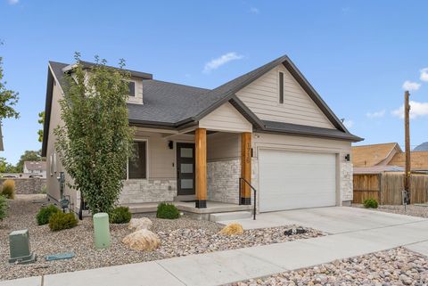 Photo of 1736 W DRAKE LN #1, West Jordan, UT 84084 (MLS # 2135487)