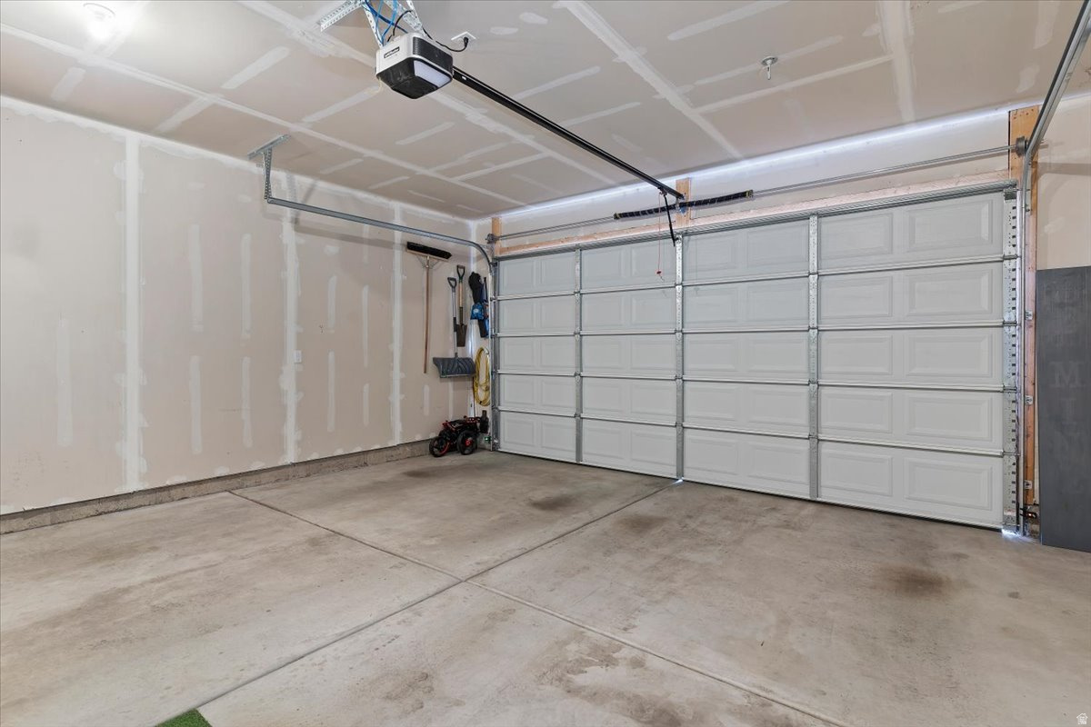 SALT POINT - Residential