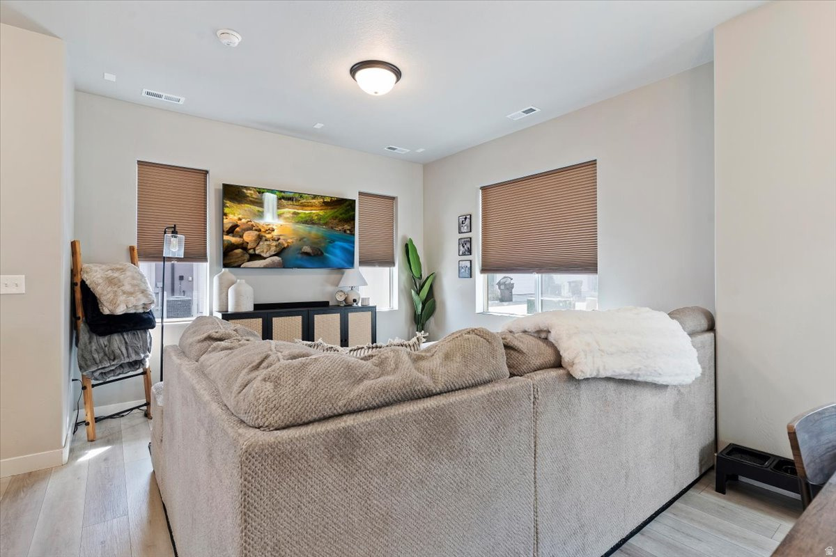 SALT POINT - Residential