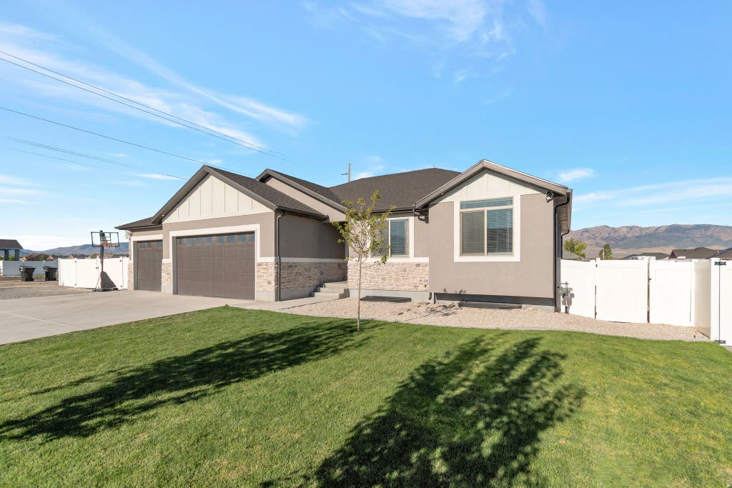 Photo of 296 S VIRGINIA LN, Grantsville, UT 84029 (MLS # 2180835)