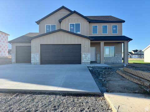Photo of 684 E 2475 N, North Logan, UT 84341 (MLS # 2115109)