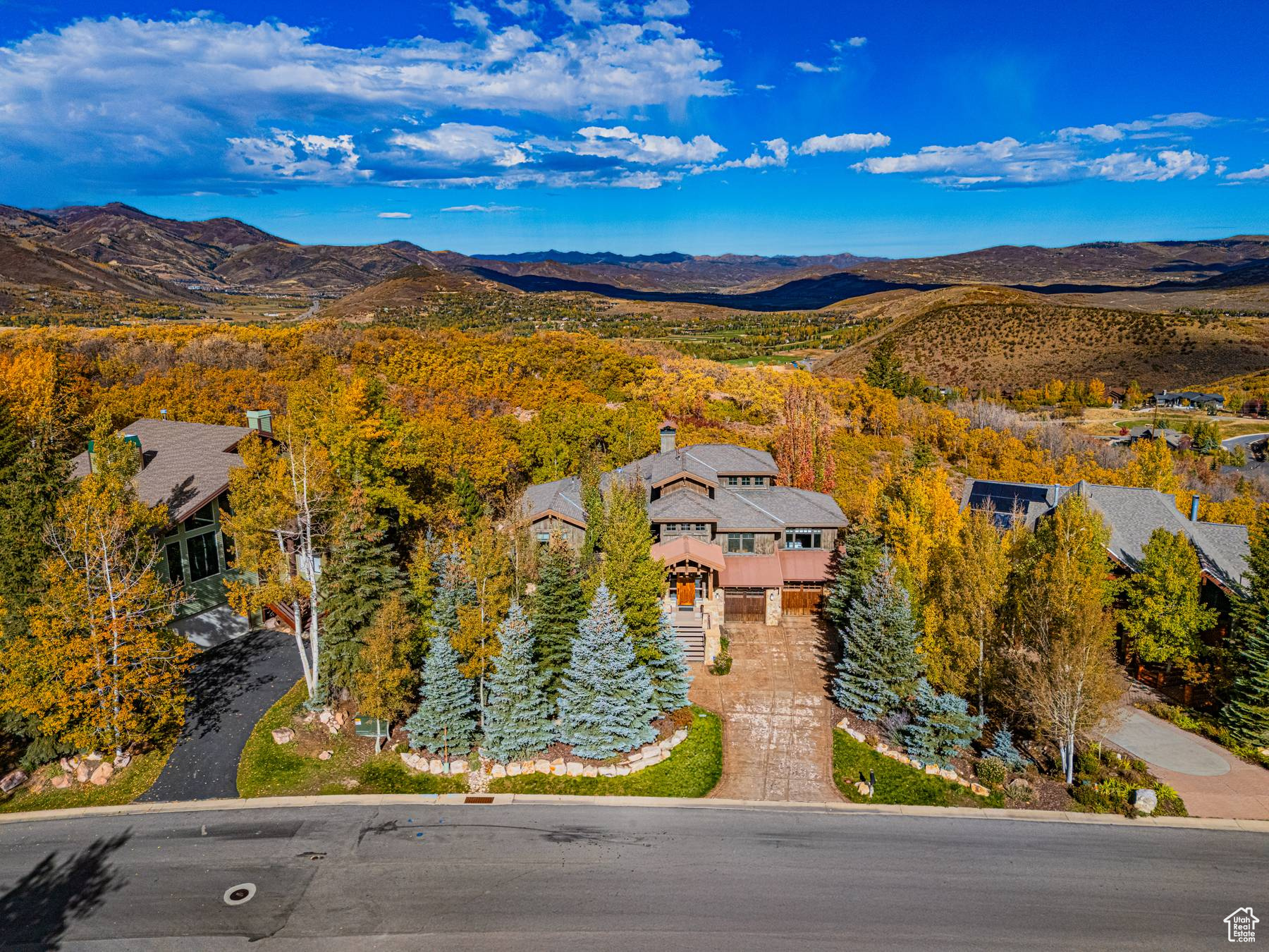 ROYAL OAKS - Residential