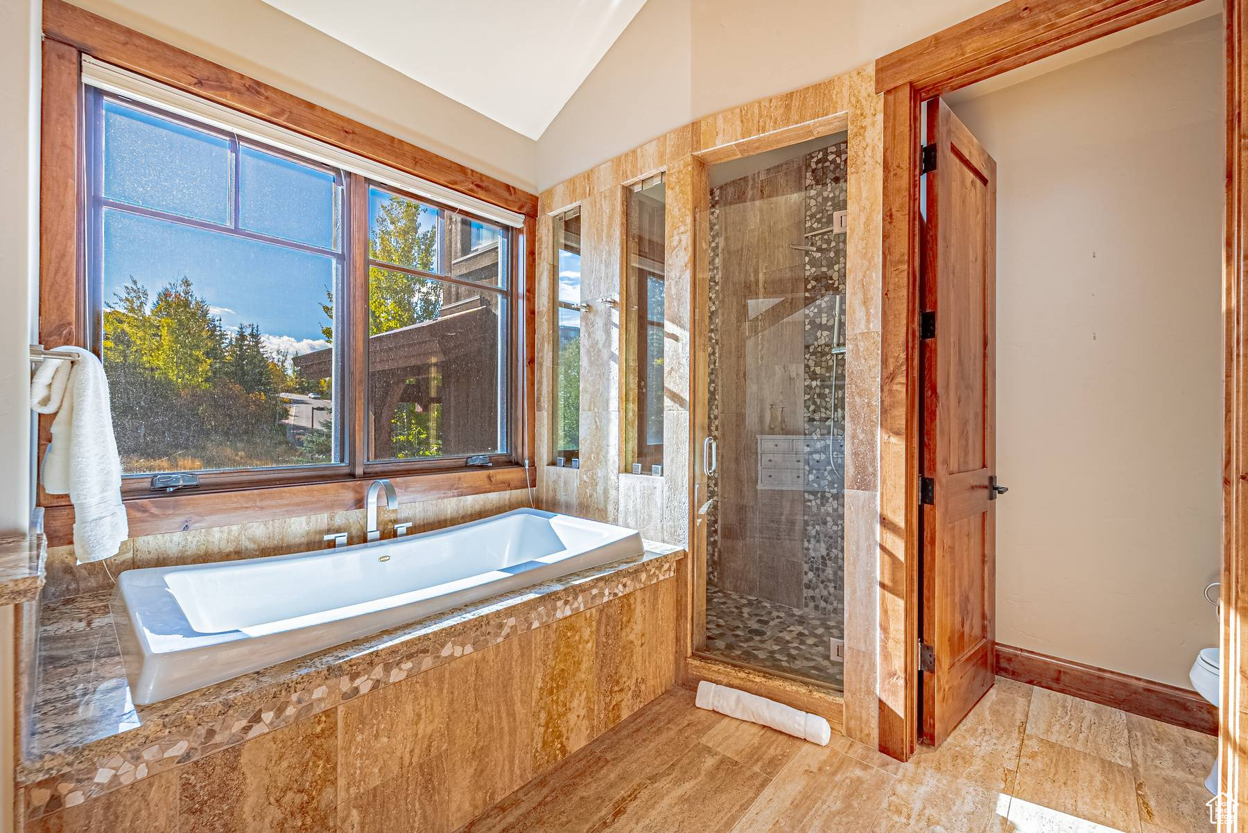 ROYAL OAKS - Residential