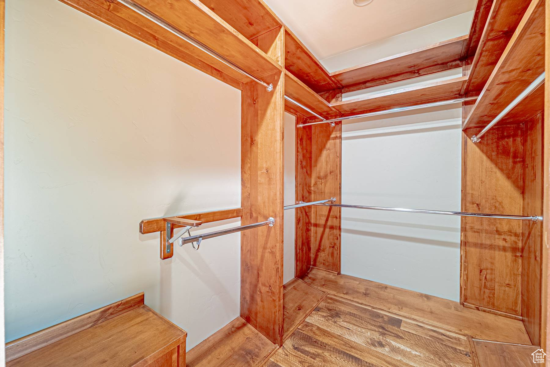 ROYAL OAKS - Residential