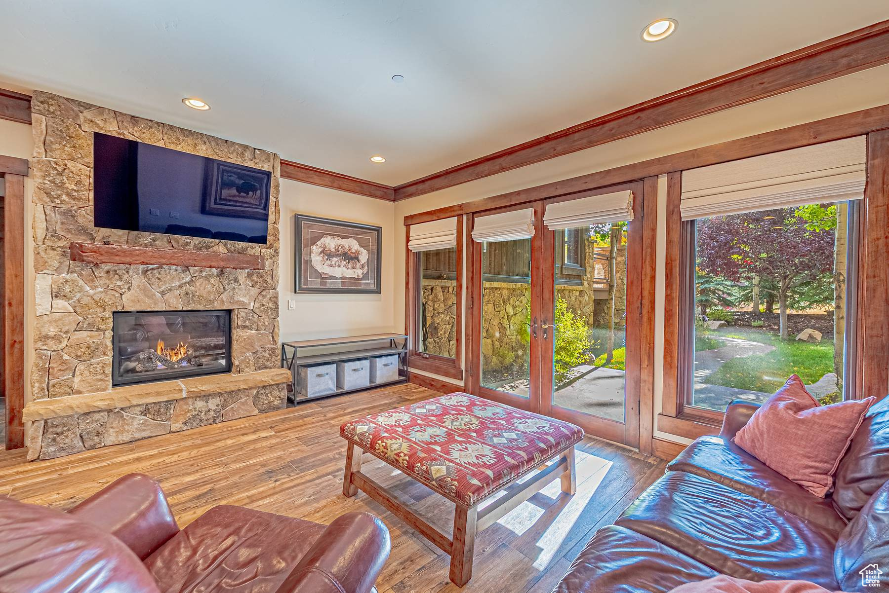 ROYAL OAKS - Residential