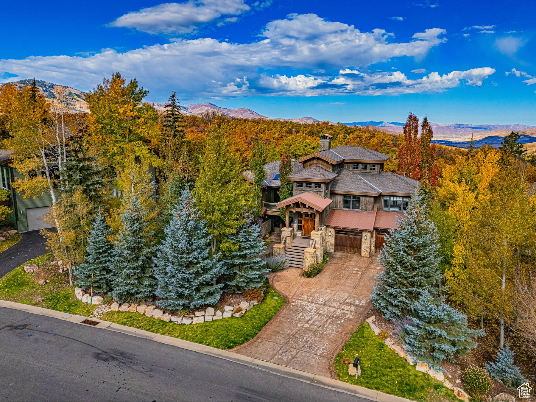 ROYAL OAKS - Residential