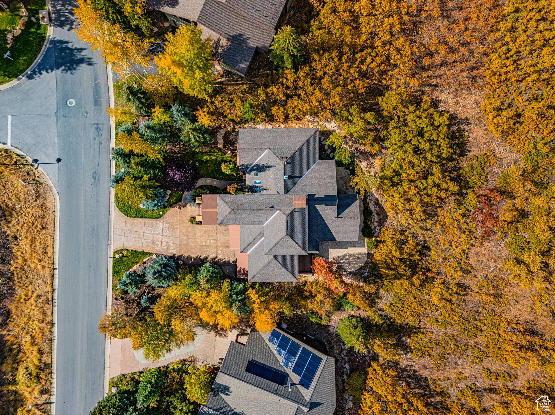 ROYAL OAKS - Residential