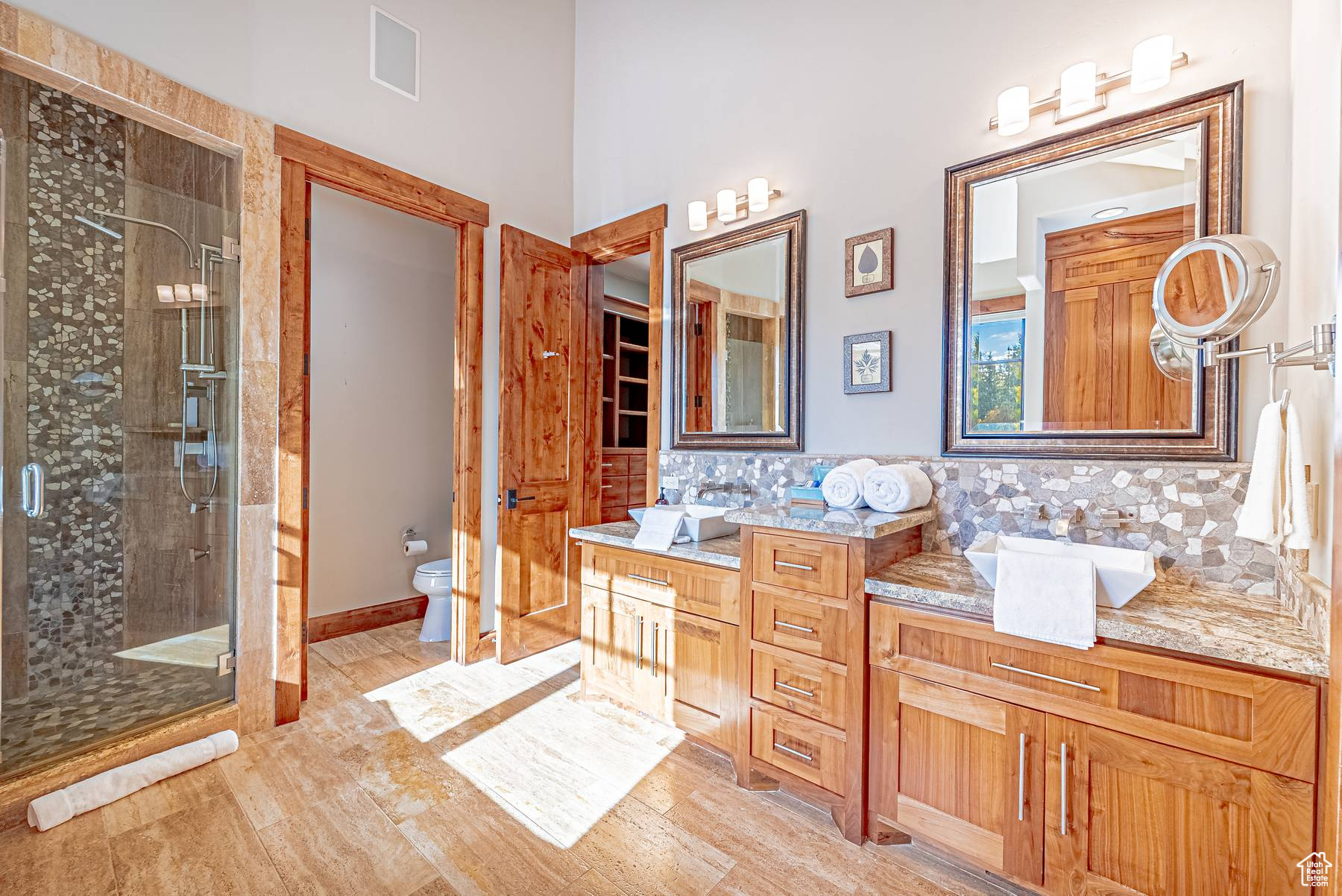 ROYAL OAKS - Residential