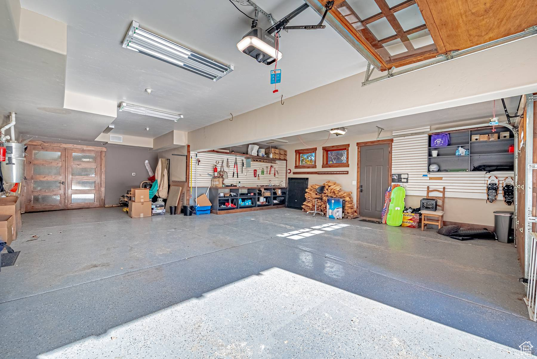 ROYAL OAKS - Residential