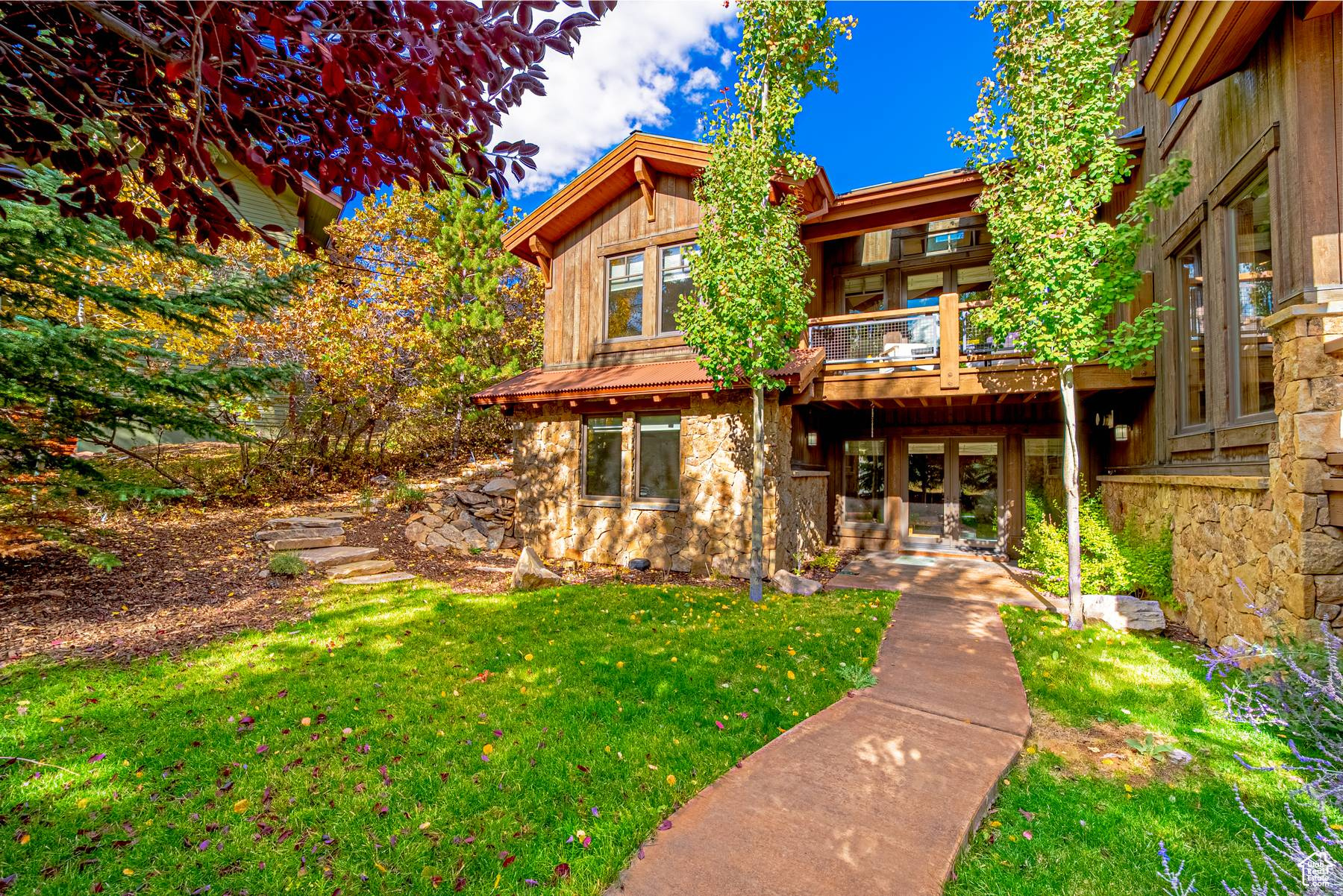 ROYAL OAKS - Residential