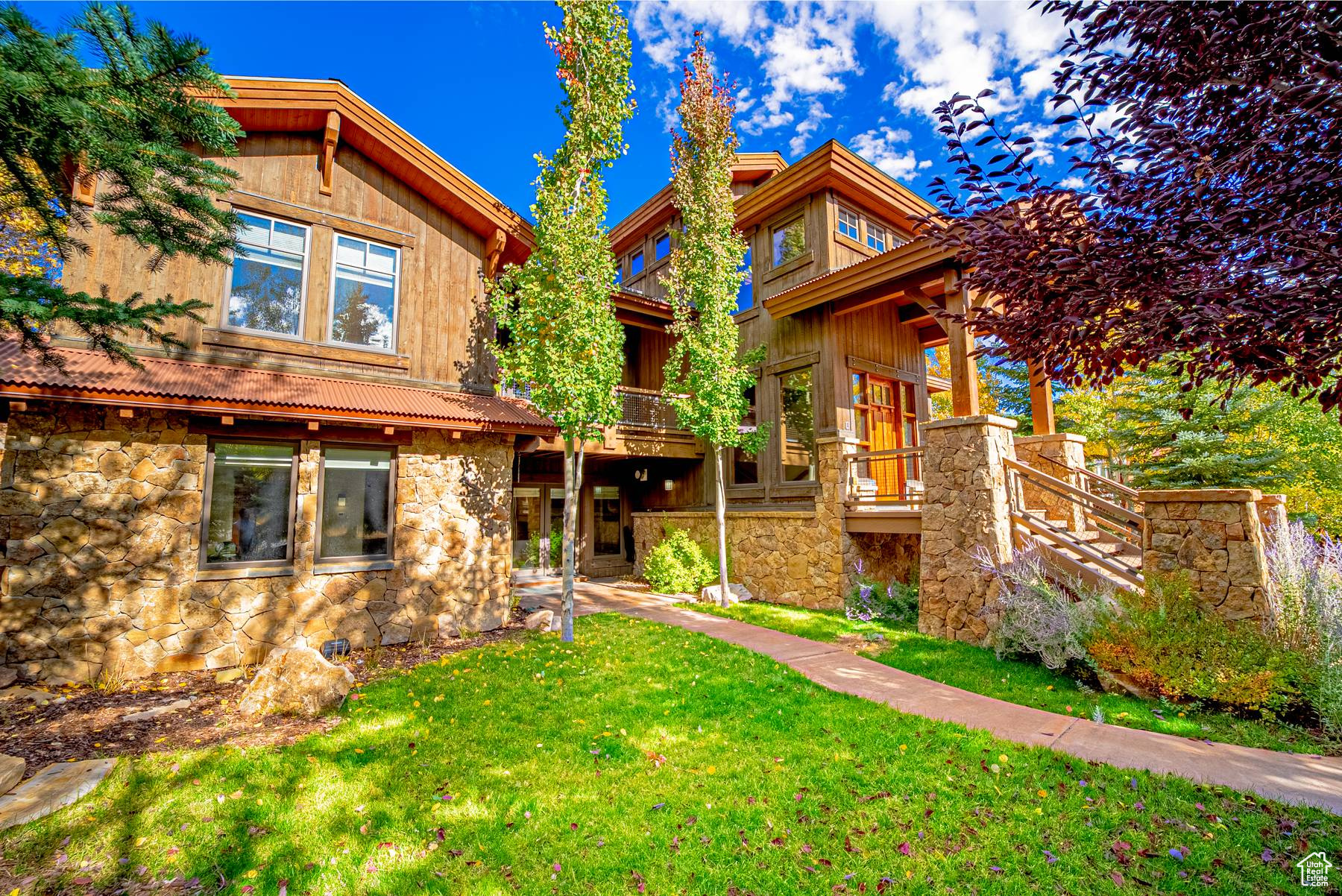 ROYAL OAKS - Residential