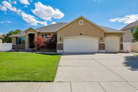 Photo of 1317 W 2340 N, Clinton, UT 84015 (MLS # 2179625)