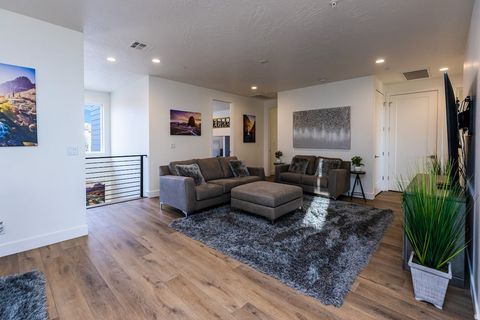 Tiny photo for 2166 N DOUBLE EAGLE LN, Washington, UT 84780 (MLS # 2136617)