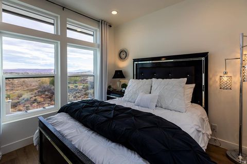 Tiny photo for 2166 N DOUBLE EAGLE LN, Washington, UT 84780 (MLS # 2136617)