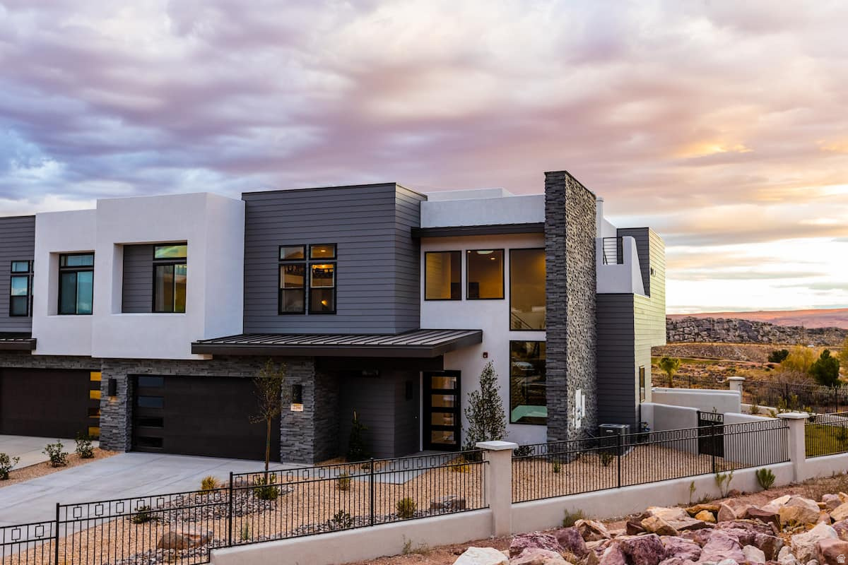 EIGHTH AT CORAL CANYON AMD - Residential