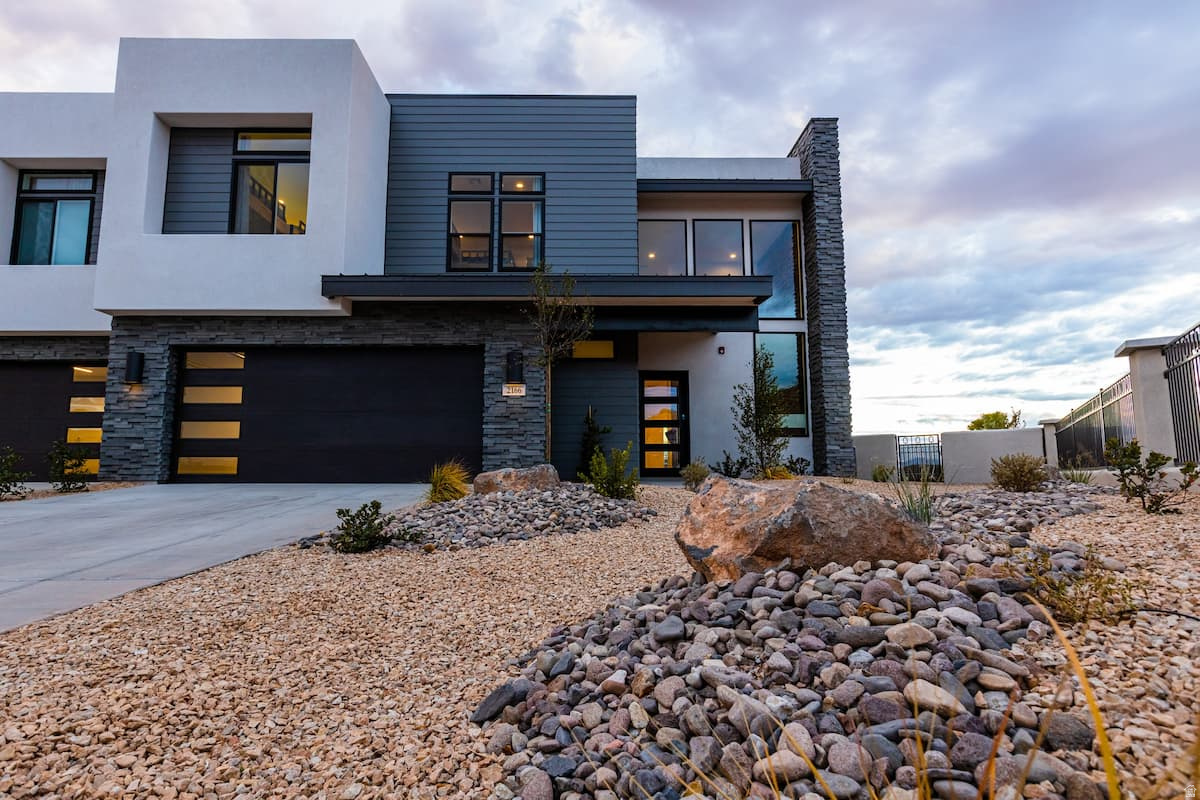 EIGHTH AT CORAL CANYON AMD - Residential