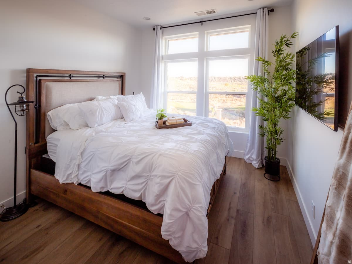 EIGHTH AT CORAL CANYON AMD - Residential