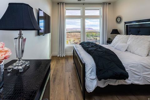 Tiny photo for 2166 N DOUBLE EAGLE LN, Washington, UT 84780 (MLS # 2136617)