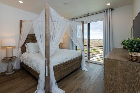 Tiny photo for 2166 N DOUBLE EAGLE LN, Washington, UT 84780 (MLS # 2136617)